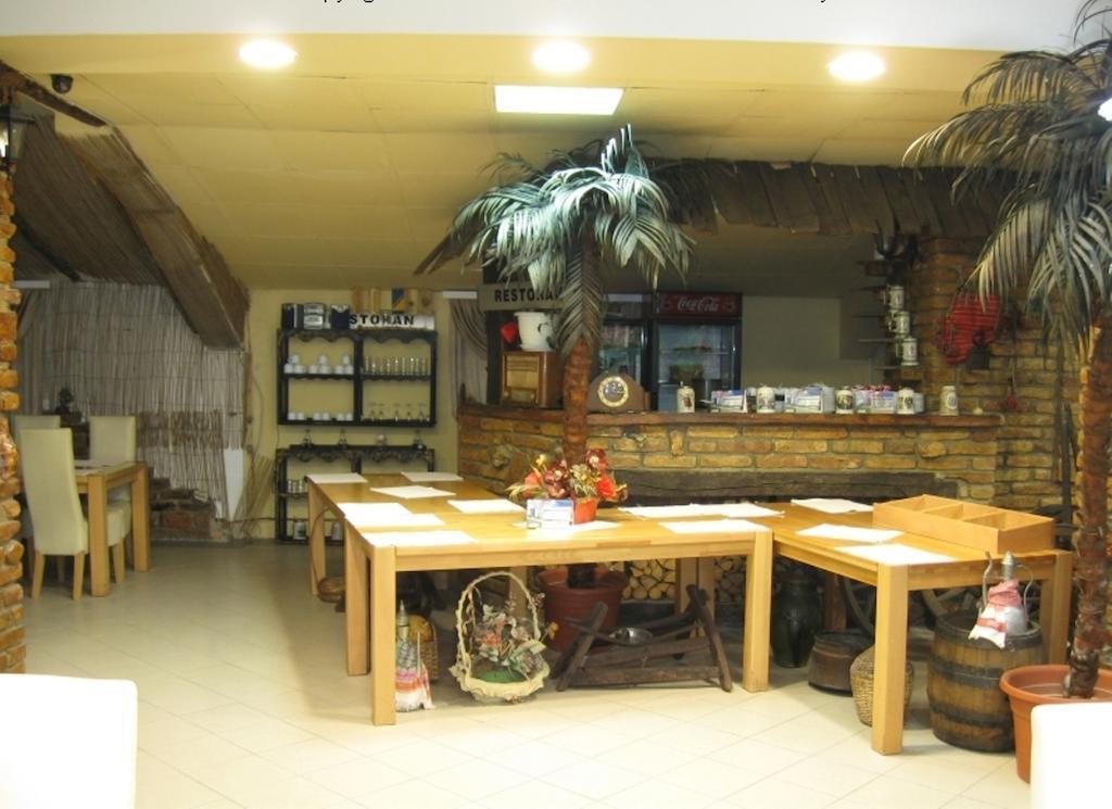 Banana City Hotel 塞拉耶佛 外观 照片