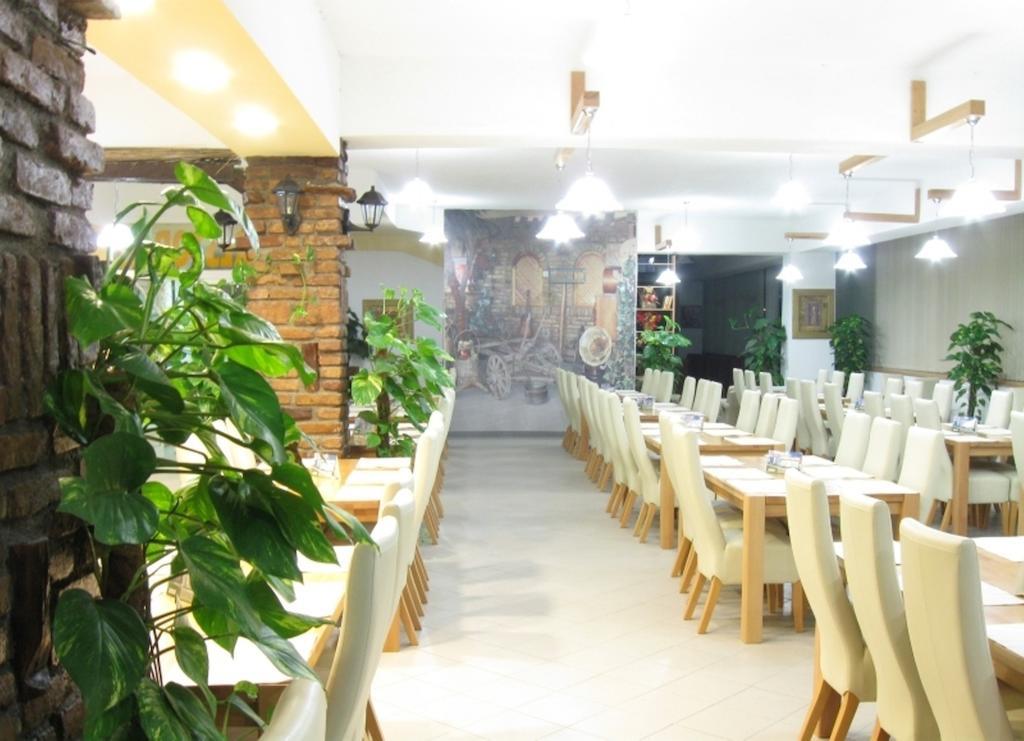 Banana City Hotel 塞拉耶佛 餐厅 照片